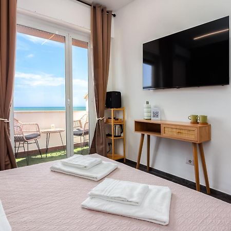 Coho Apartment Vista Mare Fiumicino Extérieur photo